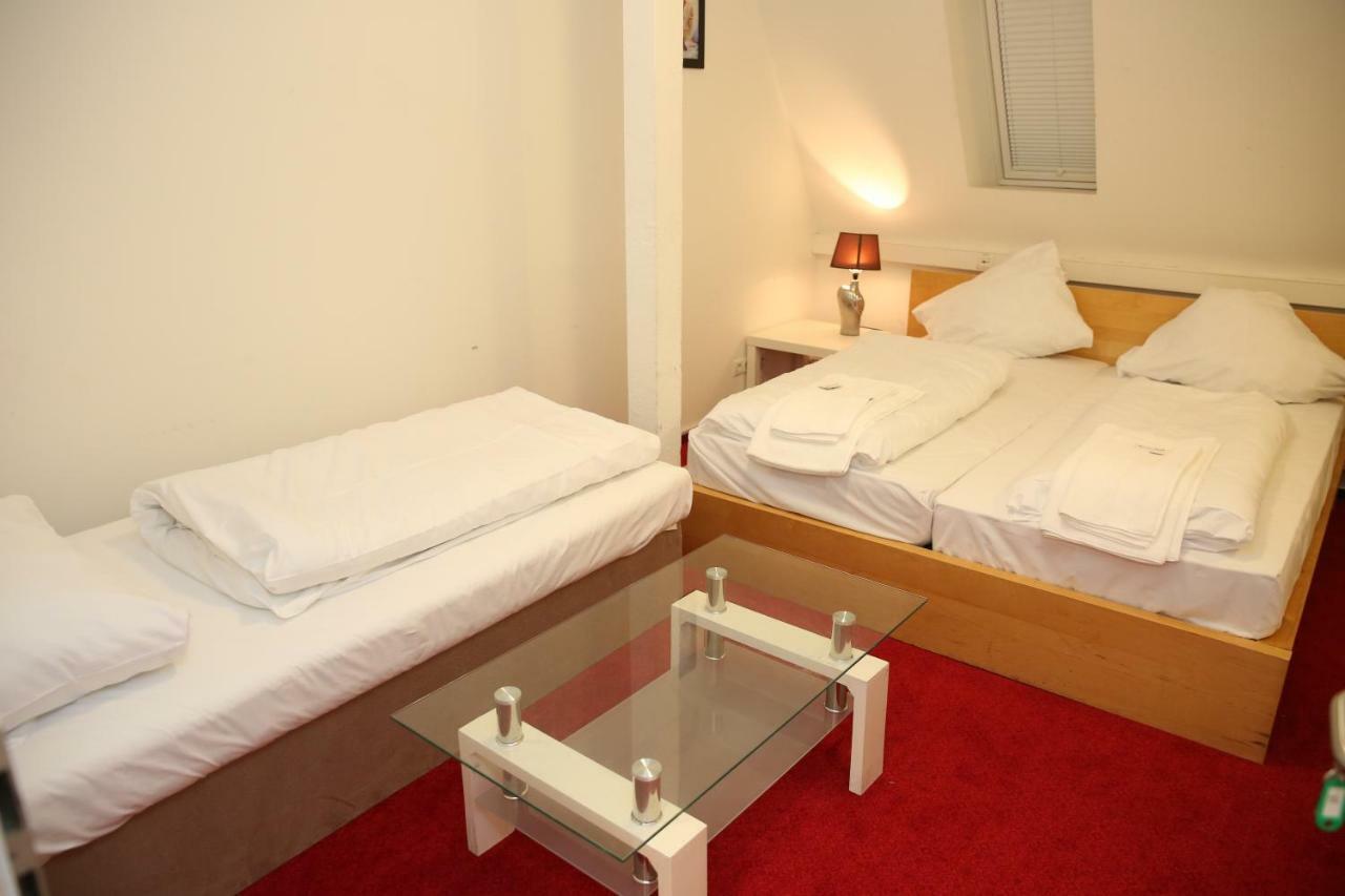 Hotel Twinhof Hamburgo Exterior foto